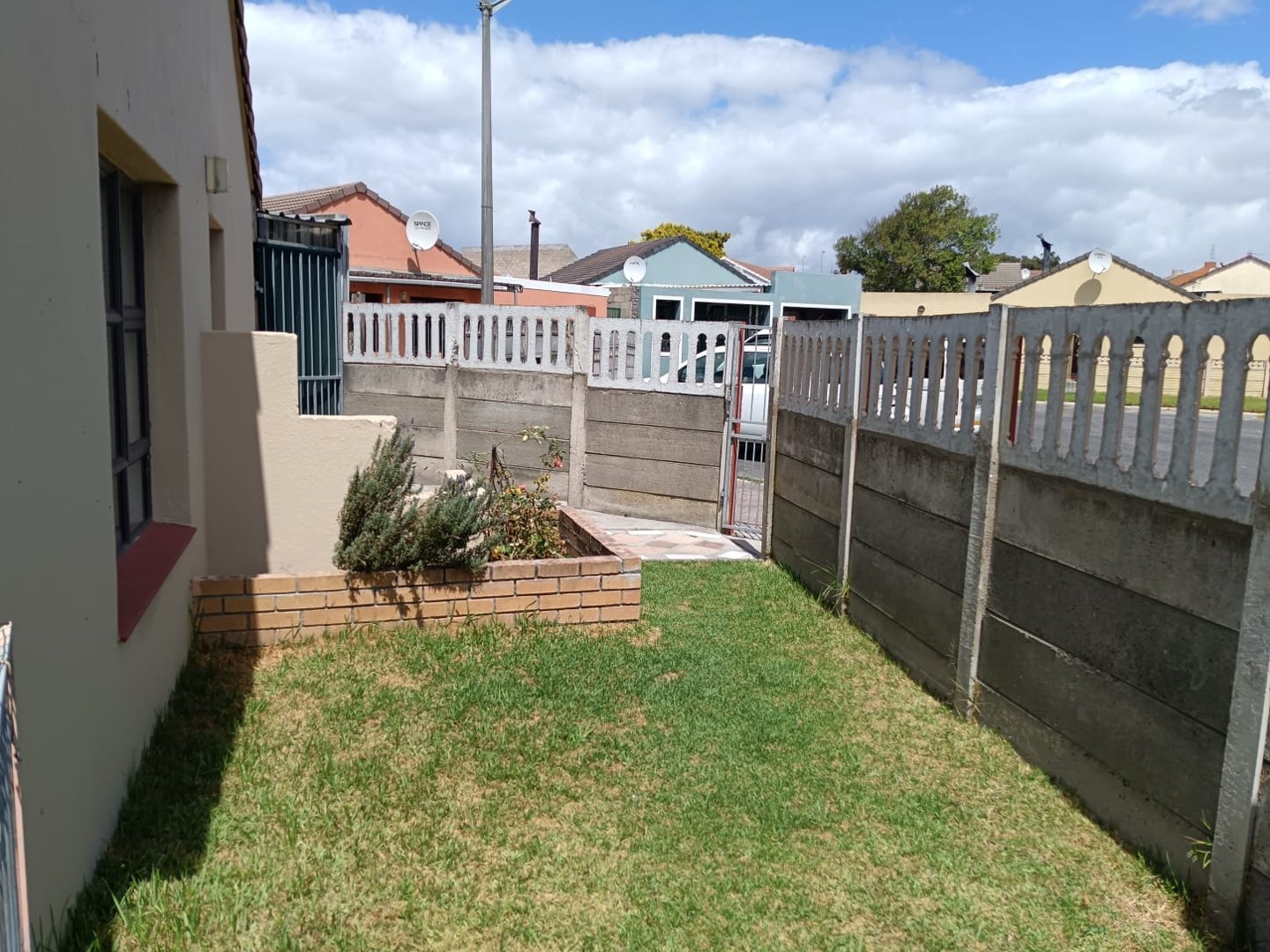 4 Bedroom Property for Sale in Hillview Western Cape